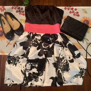 Juniors size 7 black and white formal dress